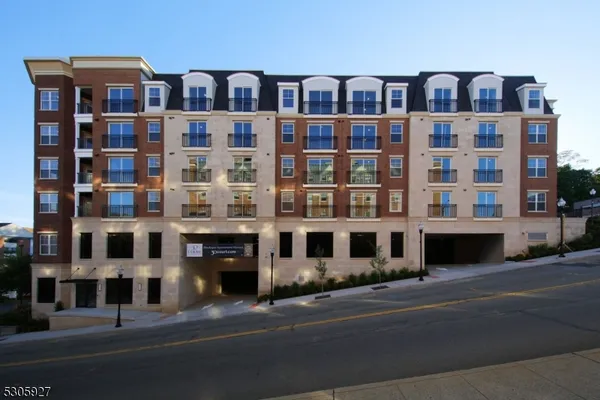 $7,995 | 30 Court Street, Morristown, NJ 07960