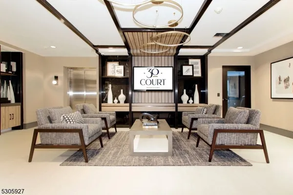 $7,995 | 30 Court Street, Morristown, NJ 07960