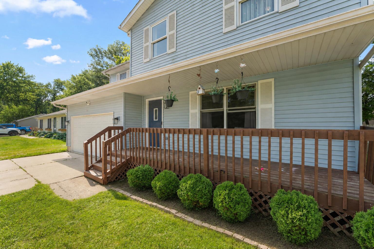 1318 Whippoorwill Road Valparaiso, IN 46383 - Photo 2 of 25 1536x1024