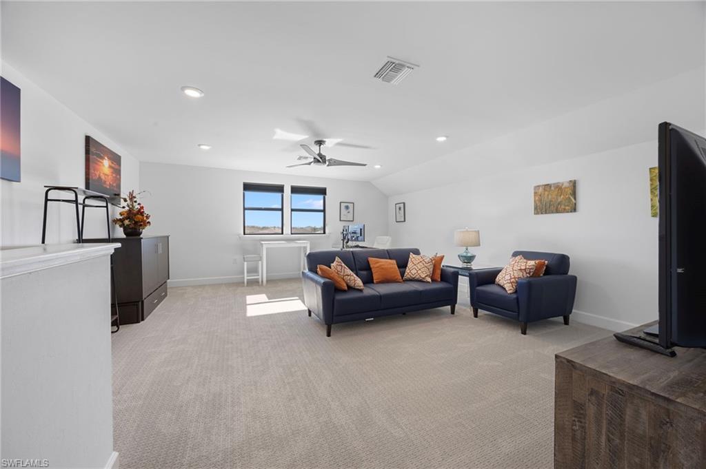 6190 Nobility Way Avenue Immokalee, FL 34142 - Photo 27 of 49 Large loft