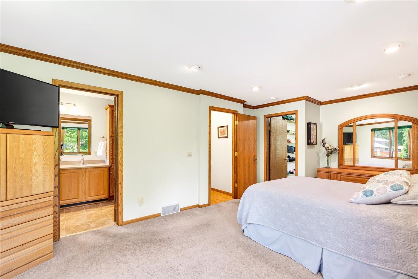 6 Stacy Lane Madison, WI 53716 - Photo 20 of 39