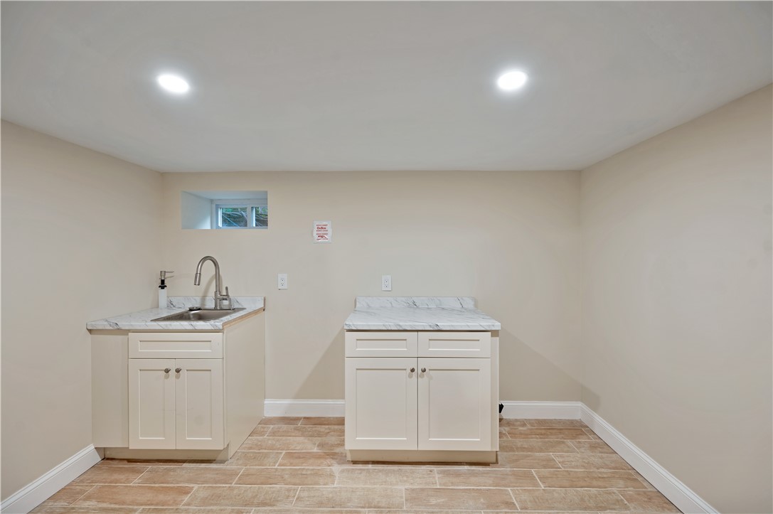 44 Chestnut Hill Road Glocester, RI 02814 - Photo 15 of 24