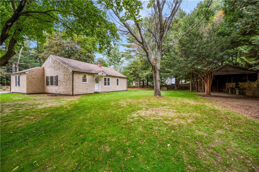 44 Chestnut Hill Road Glocester, RI 02814 - Photo 3 of 24