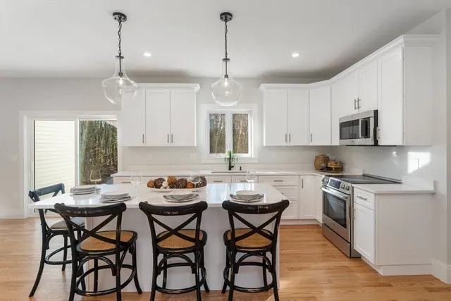 $839,900 | 1 Lot 1) White Court, Douglas, MA 01516