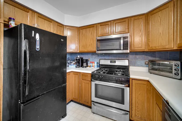 $211,990 | 763 Highview Court, Antioch, IL 60002