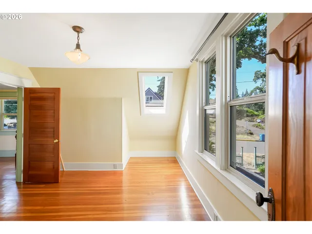 $675,000 | 1005 Reserve Street, Silverton, OR 97381