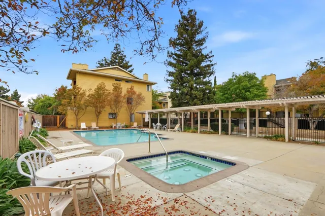 $529,000 | 431 Northlake Drive, Unit 56, San Jose, CA 95117