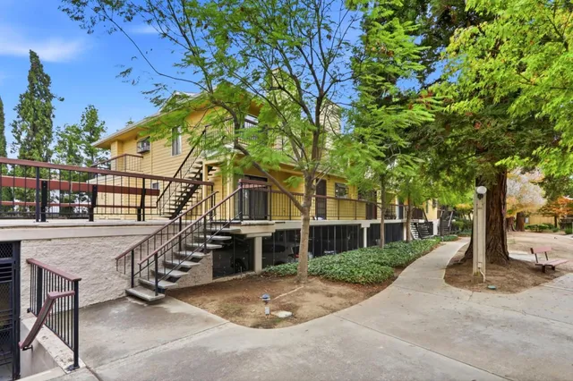 $529,000 | 431 Northlake Drive, Unit 56, San Jose, CA 95117