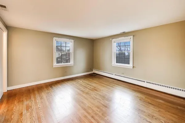 $679,500 | 621 East Grove Street, Arlington Heights, IL 60005