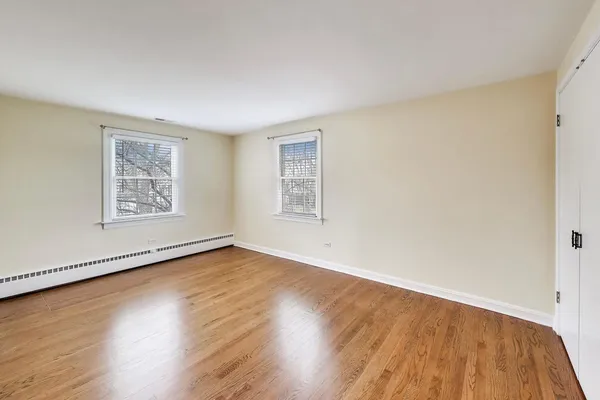 $679,500 | 621 East Grove Street, Arlington Heights, IL 60005