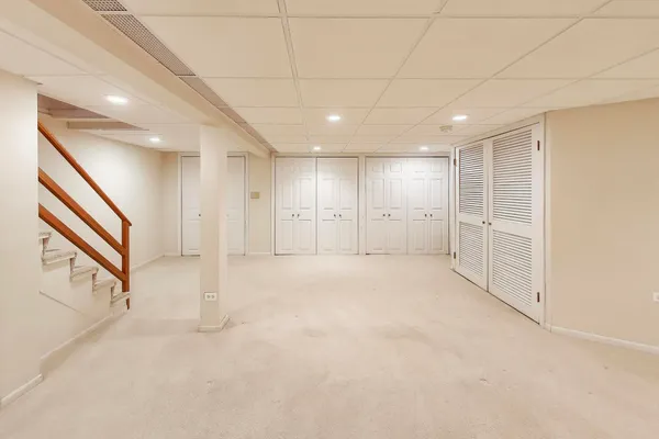 $679,500 | 621 East Grove Street, Arlington Heights, IL 60005