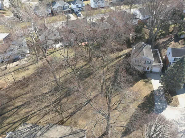 $679,500 | 621 East Grove Street, Arlington Heights, IL 60005