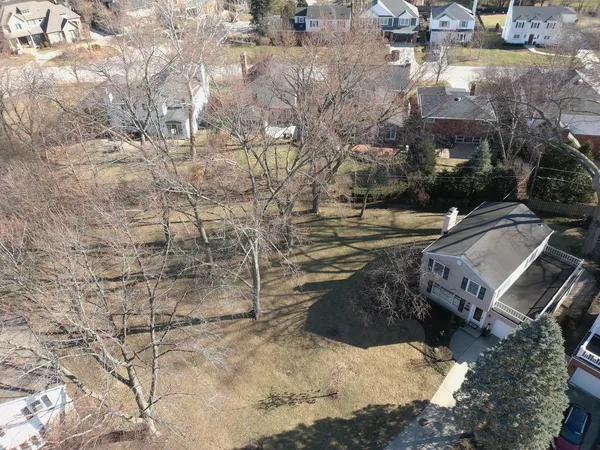 $679,500 | 621 East Grove Street, Arlington Heights, IL 60005