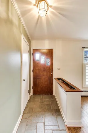 $679,500 | 621 East Grove Street, Arlington Heights, IL 60005