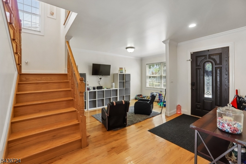 230 Birchwood Road Linden, NJ 07036 - Photo 3 of 27