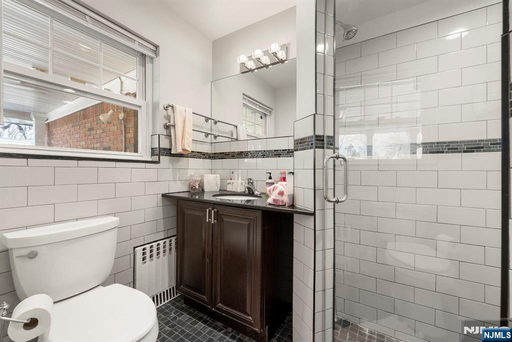 1070 Cumbermeade Road Fort Lee, NJ 07024 - Photo 22 of 38