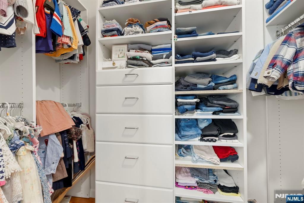 1070 Cumbermeade Road Fort Lee, NJ 07024 - Photo 25 of 38