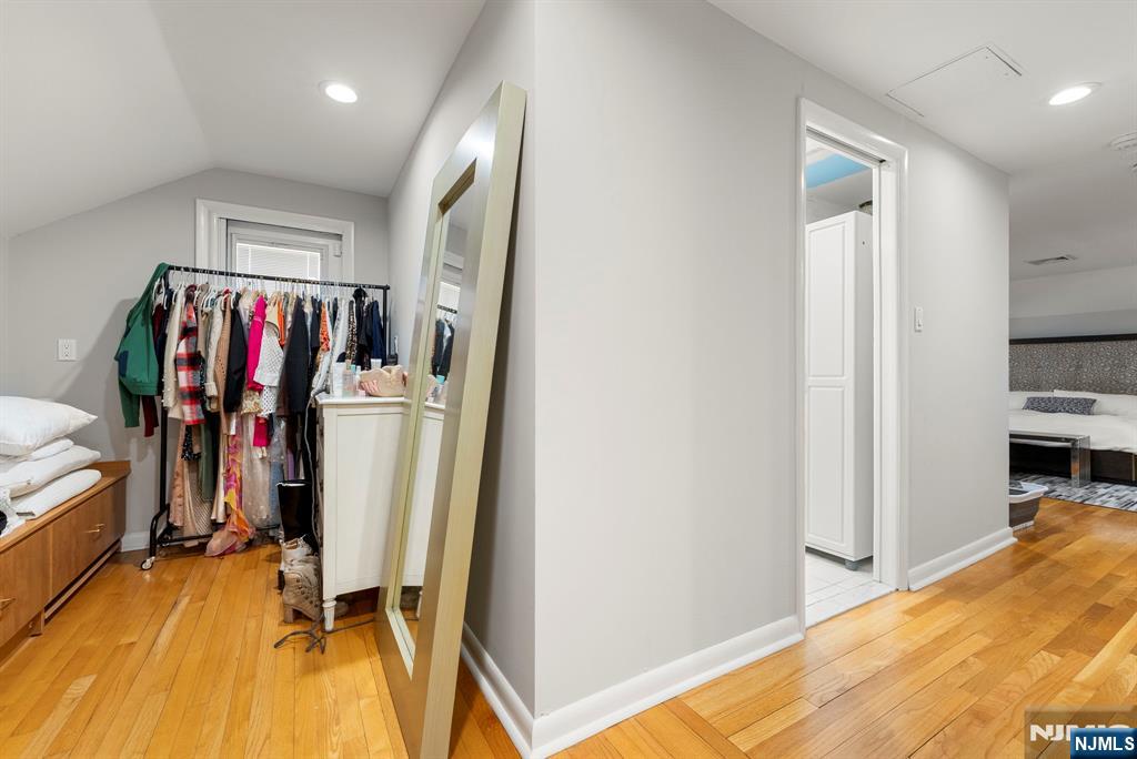 1070 Cumbermeade Road Fort Lee, NJ 07024 - Photo 26 of 38