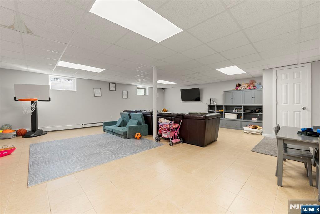 1070 Cumbermeade Road Fort Lee, NJ 07024 - Photo 27 of 38