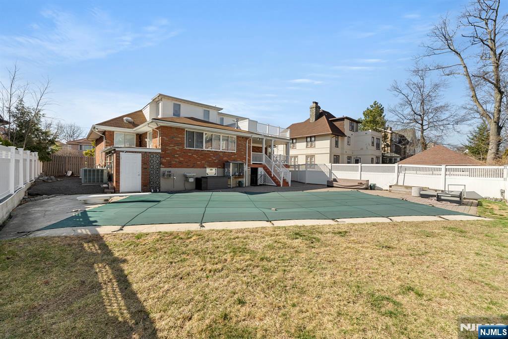 1070 Cumbermeade Road Fort Lee, NJ 07024 - Photo 32 of 38