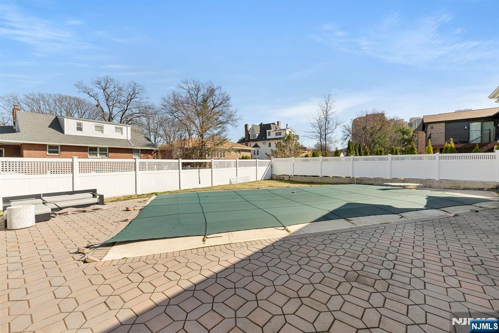 1070 Cumbermeade Road Fort Lee, NJ 07024 - Photo 33 of 38