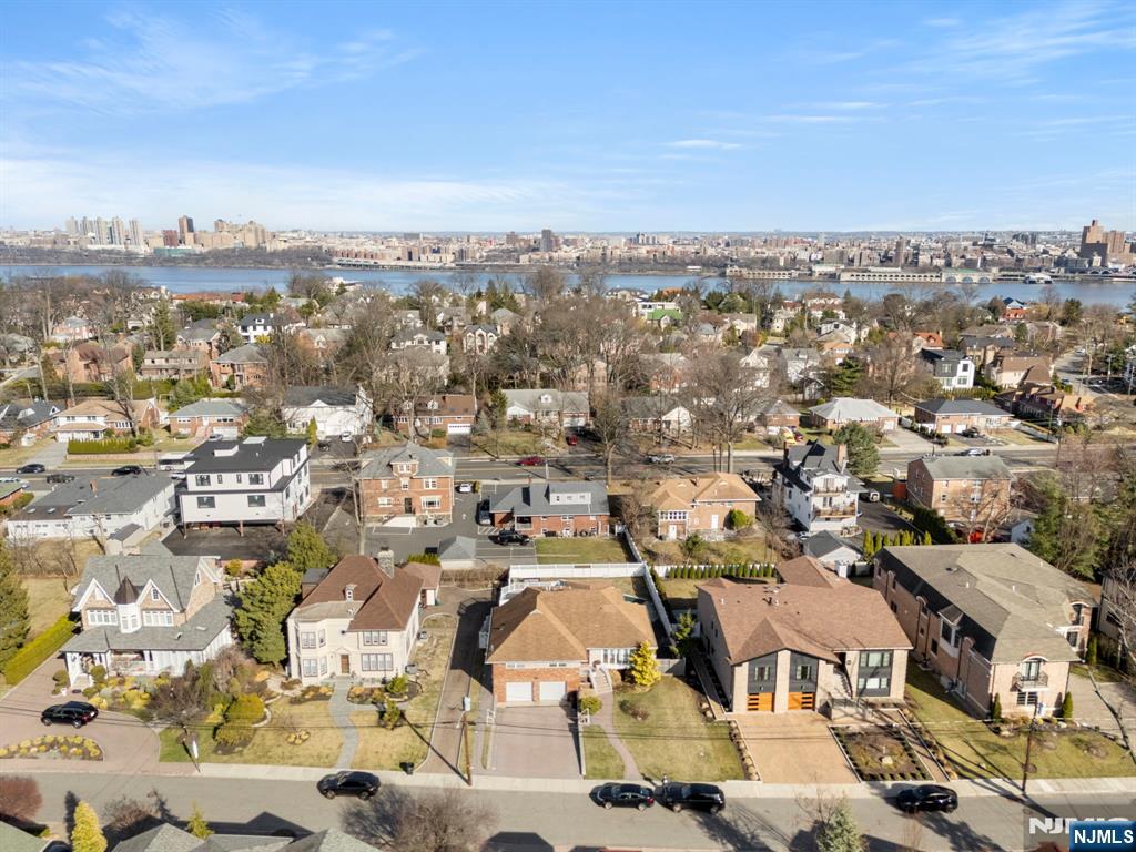 1070 Cumbermeade Road Fort Lee, NJ 07024 - Photo 36 of 38