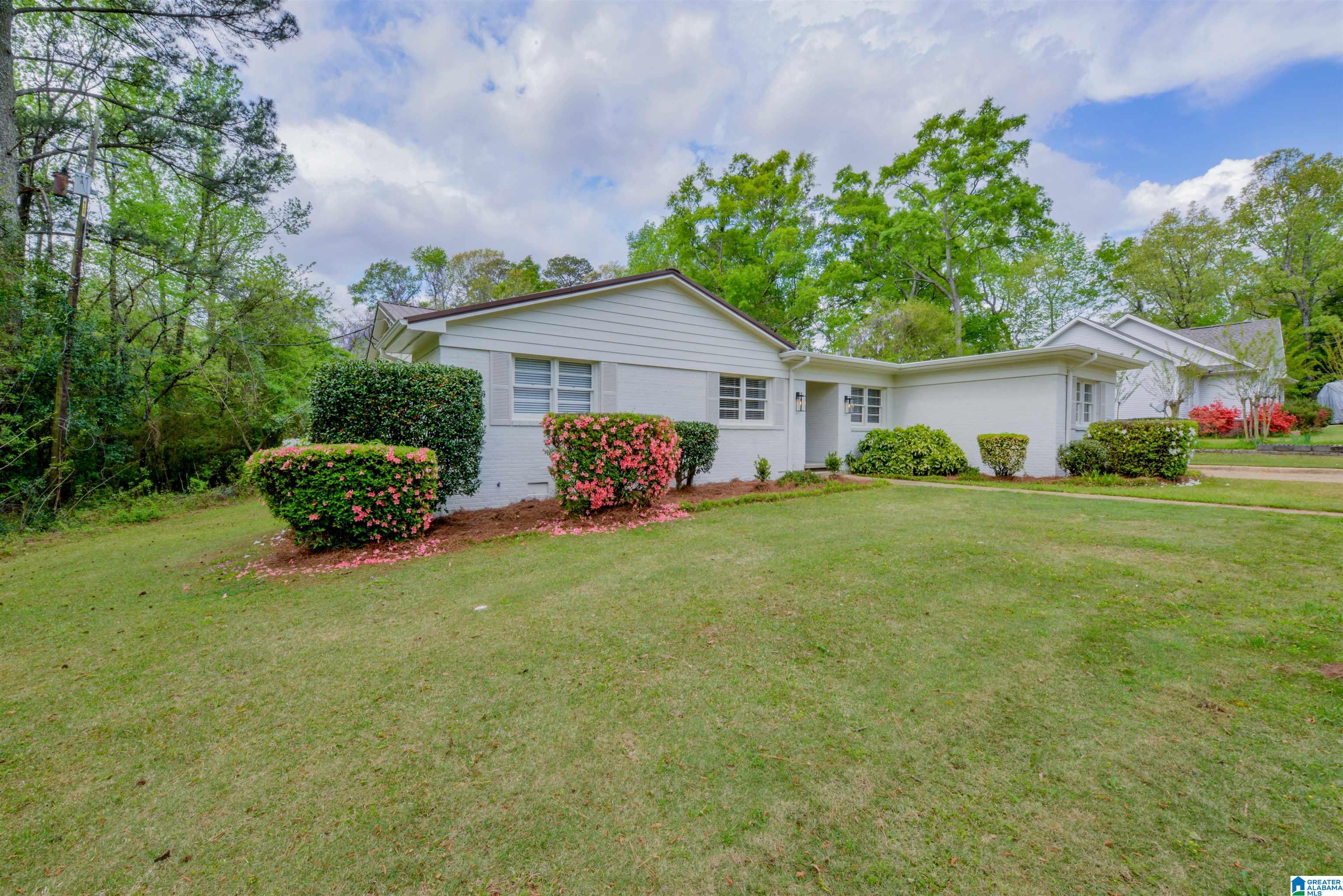 1929 Hargrove Road East Tuscaloosa, AL 35405 - Photo 3 of 18