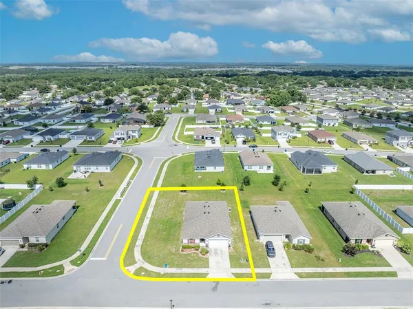 $360,000 | 2488 Begonia Street, Mascotte, FL 34753