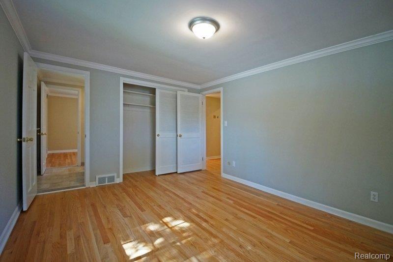 21473 River Road Grosse Pointe, MI 48236 - Photo 24 of 26 DSC02477.JPG