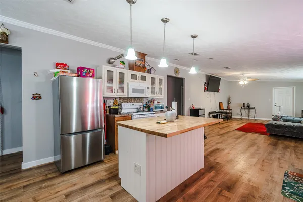 $379,000 | 264 Flaming Oak Drive, Unit A & B, Bastrop, TX 78602