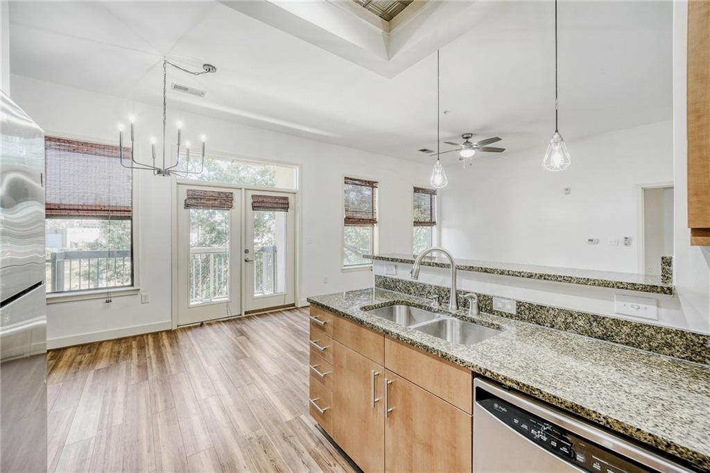 425 Chapel Street Southwest, Unit 1312 Atlanta, GA 30313 - Photo 4 of 29 Gallery Image 4