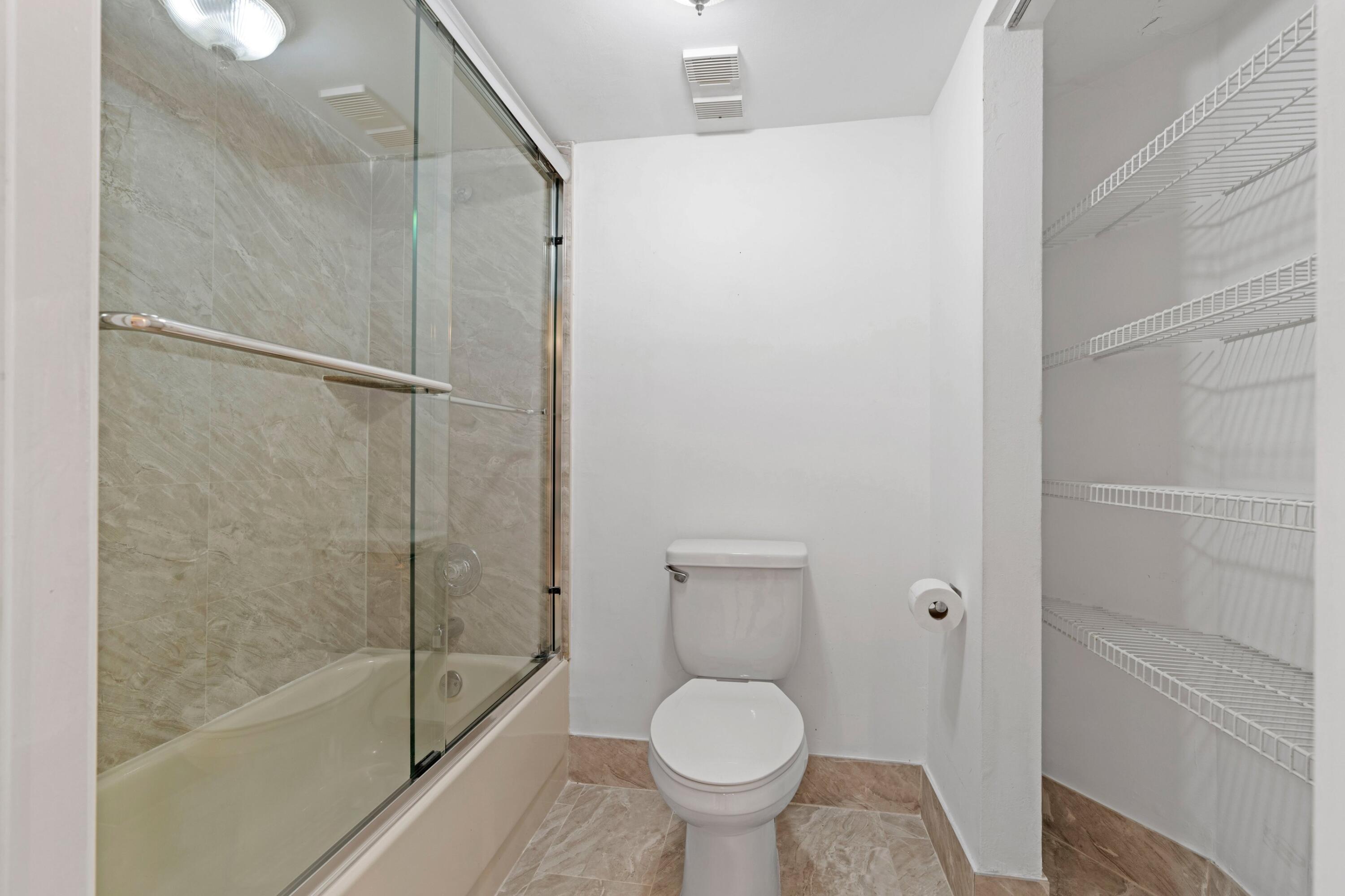 9170 Southwest 14th Street, Unit 4108 Boca Raton, FL 33428 - Photo 15 of 44 Primary Bathroom