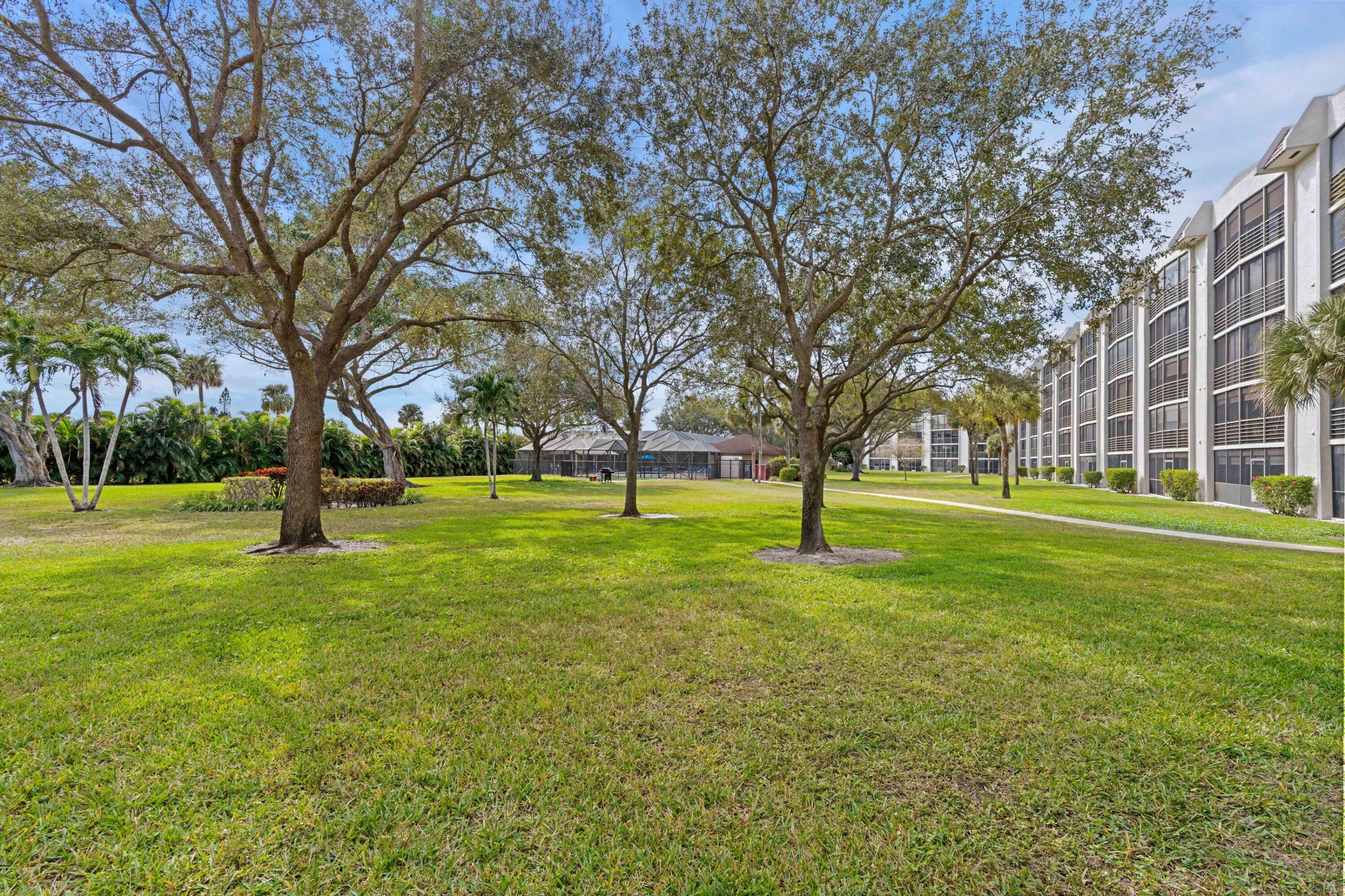 9170 Southwest 14th Street, Unit 4108 Boca Raton, FL 33428 - Photo 21 of 44 Green Sapce