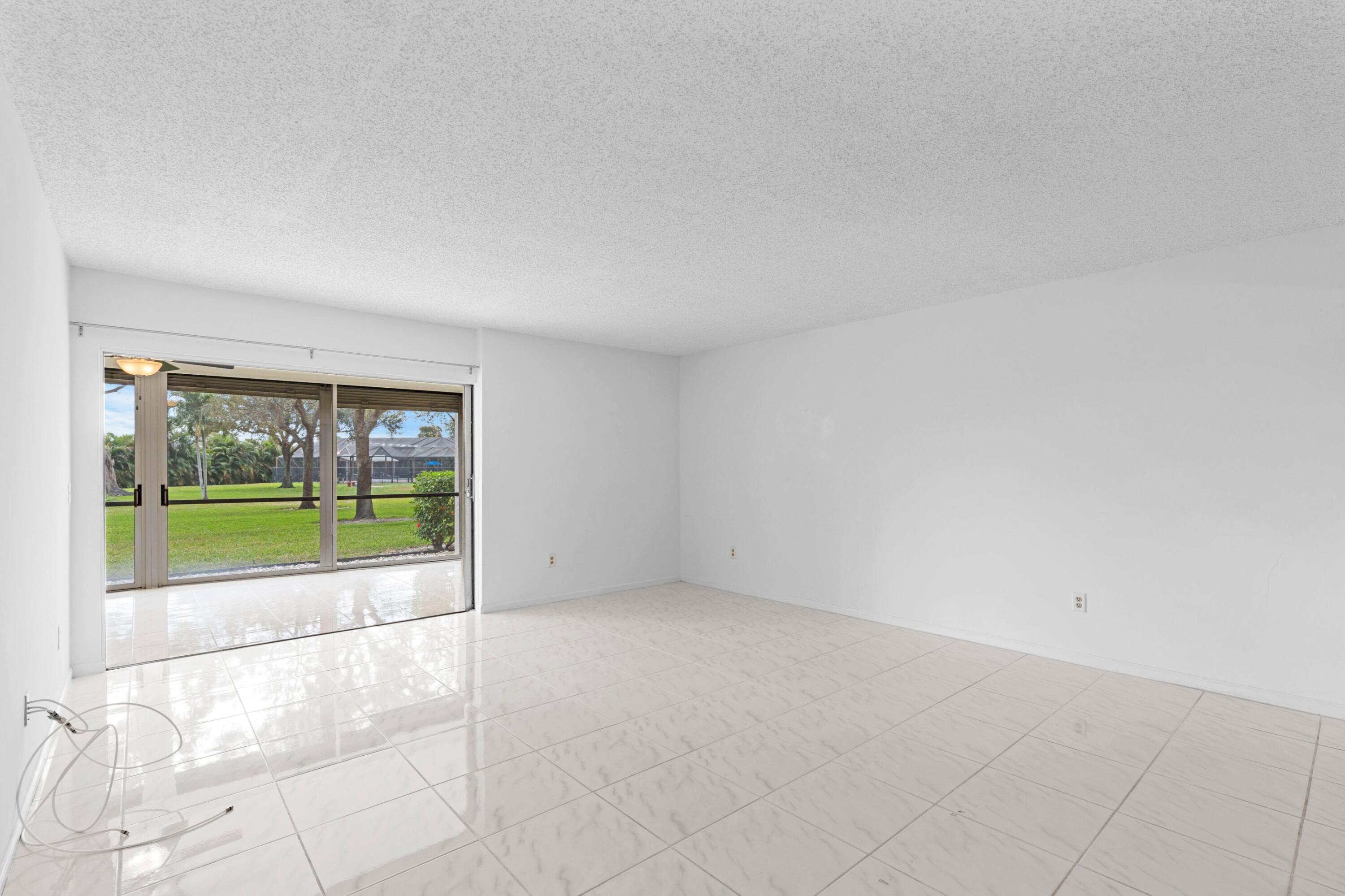 9170 Southwest 14th Street, Unit 4108 Boca Raton, FL 33428 - Photo 5 of 44 Living Room