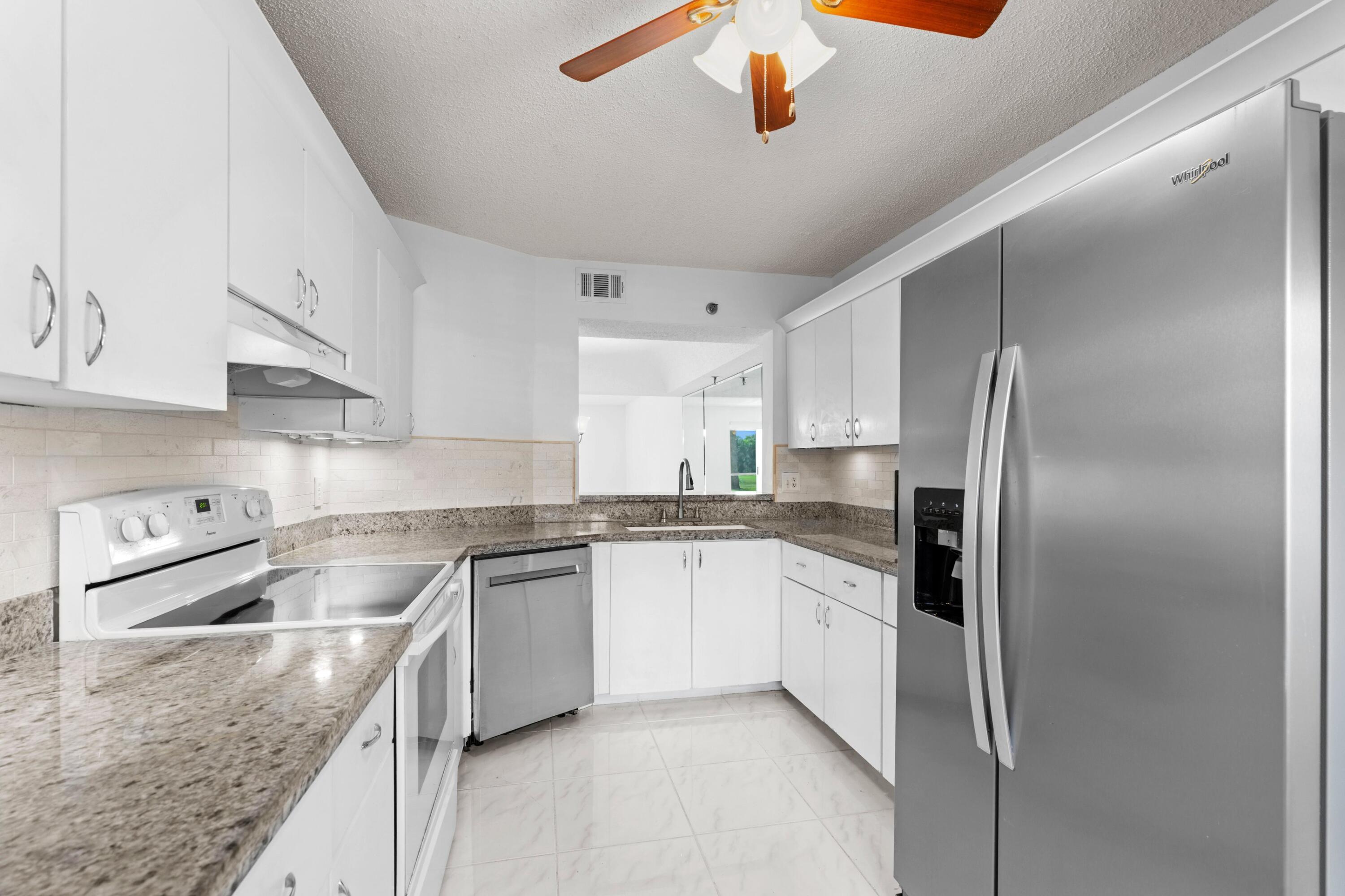 9170 Southwest 14th Street, Unit 4108 Boca Raton, FL 33428 - Photo 9 of 44 Kitchen