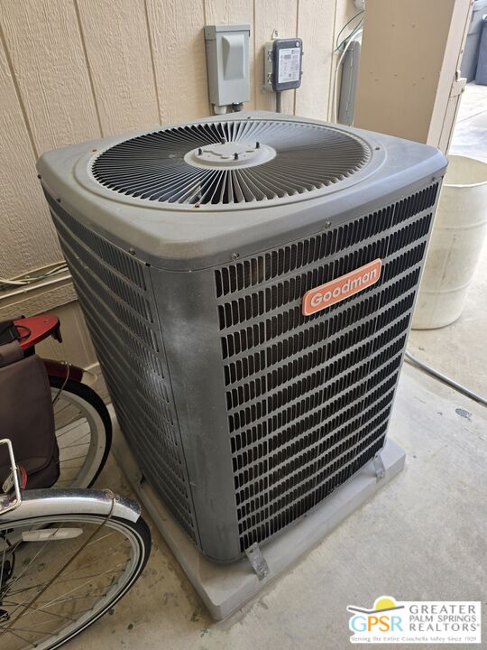 26012 Chelsea Way Hemet, CA 92544 - Photo 26 of 27 a close view of stove