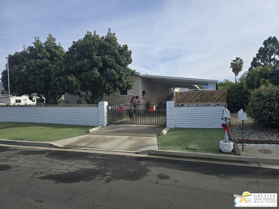 26012 Chelsea Way Hemet, CA 92544 - Photo 3 of 27