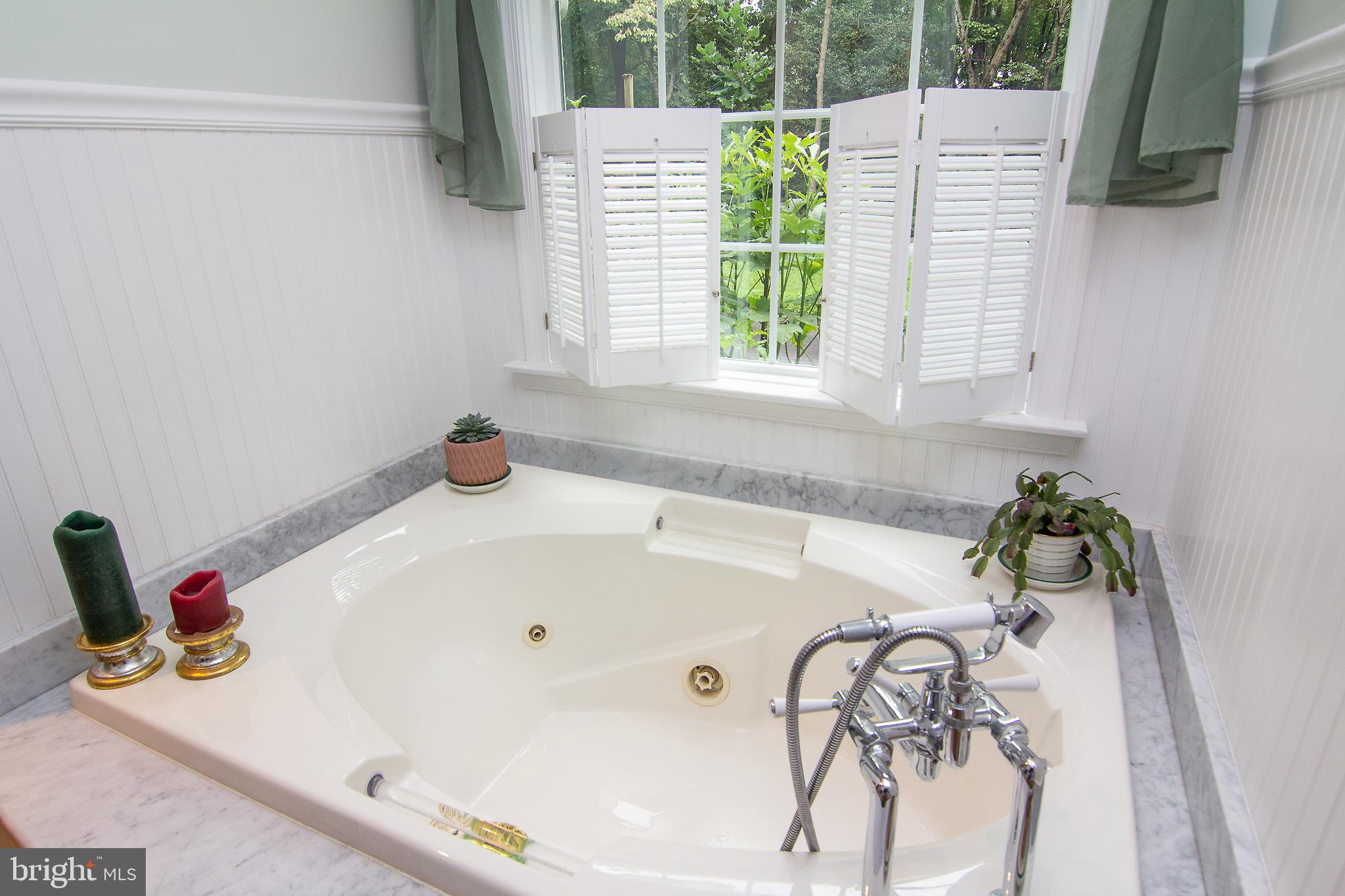 1700 Parkvue Road Fallston, MD 21047 - Photo 25 of 64 Relaxing Jacuuzzi Tub with Jets & Marble Surround