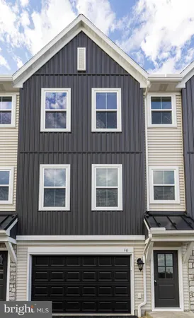 $1,995 | 16 Meredith Way, Carlisle, PA 17013