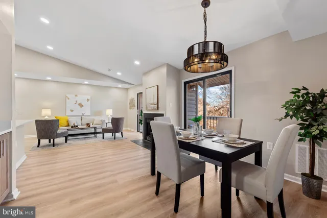 $258,500 | 1102 Castle Harbor Way, Unit 3D, Glen Burnie, MD 21060