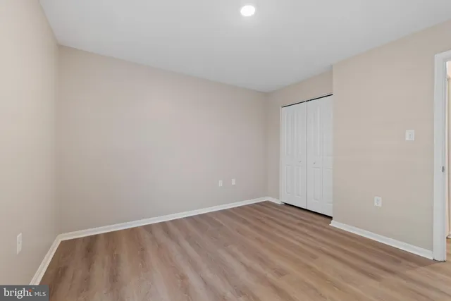 $258,500 | 1102 Castle Harbor Way, Unit 3D, Glen Burnie, MD 21060