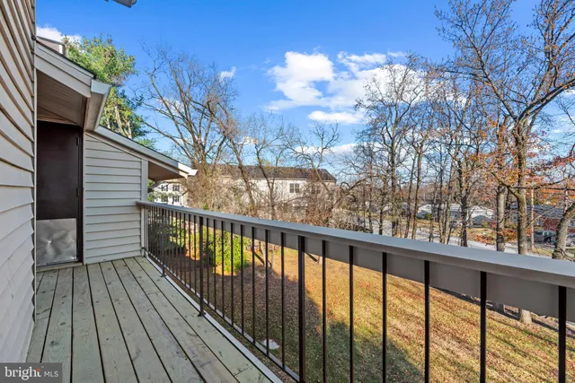 $258,500 | 1102 Castle Harbor Way, Unit 3D, Glen Burnie, MD 21060