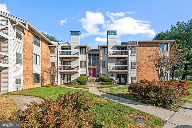 $258,500 | 1102 Castle Harbor Way, Unit 3D, Glen Burnie, MD 21060