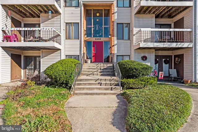 $258,500 | 1102 Castle Harbor Way, Unit 3D, Glen Burnie, MD 21060