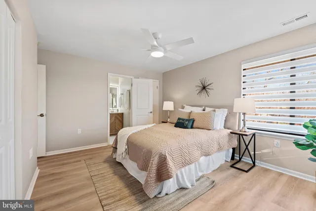 $258,500 | 1102 Castle Harbor Way, Unit 3D, Glen Burnie, MD 21060