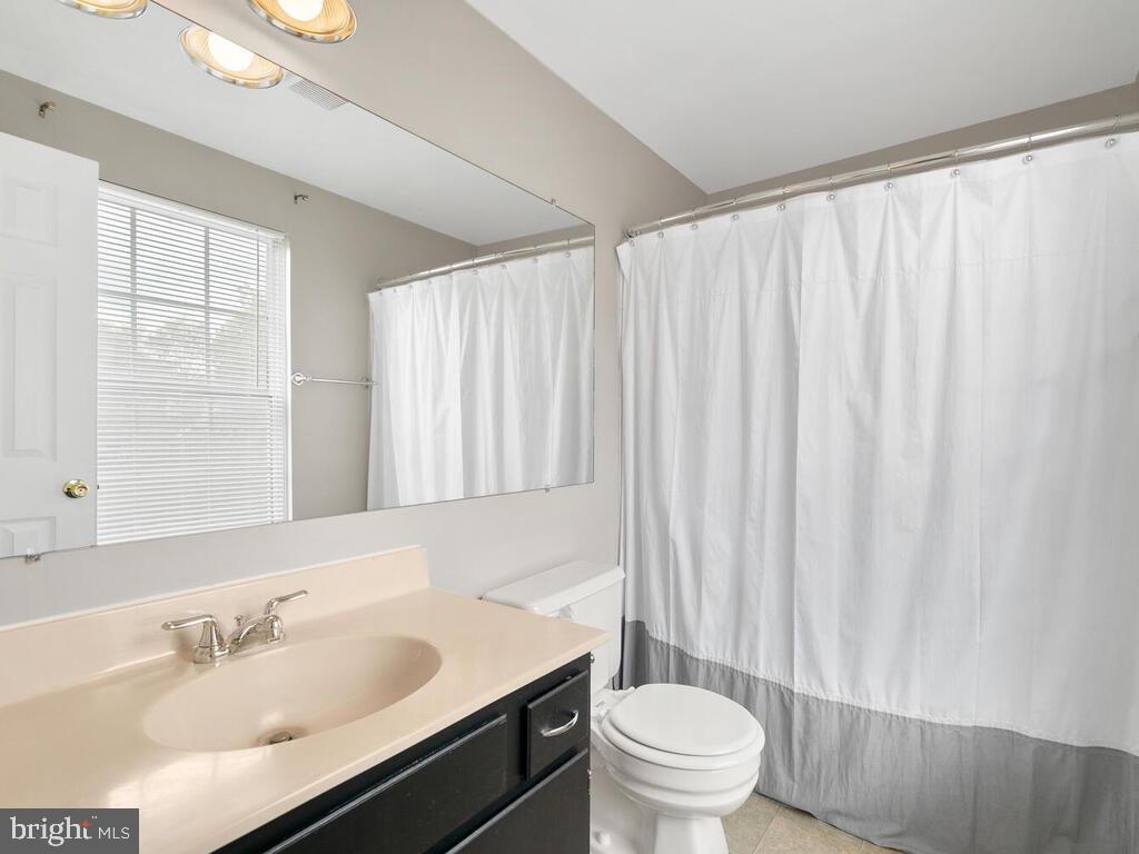 17501 Longview Lane Olney, MD 20832 - Photo 21 of 39 2nd Full Bath
