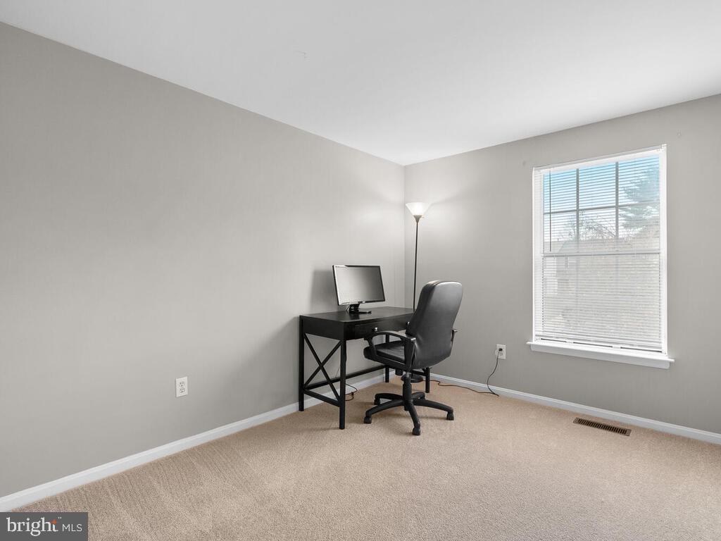 17501 Longview Lane Olney, MD 20832 - Photo 22 of 39 Bedroom 2