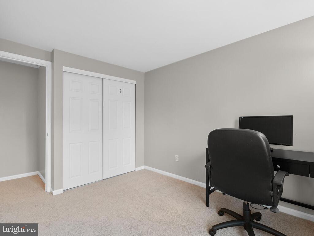 17501 Longview Lane Olney, MD 20832 - Photo 23 of 39 Bedroom 2
