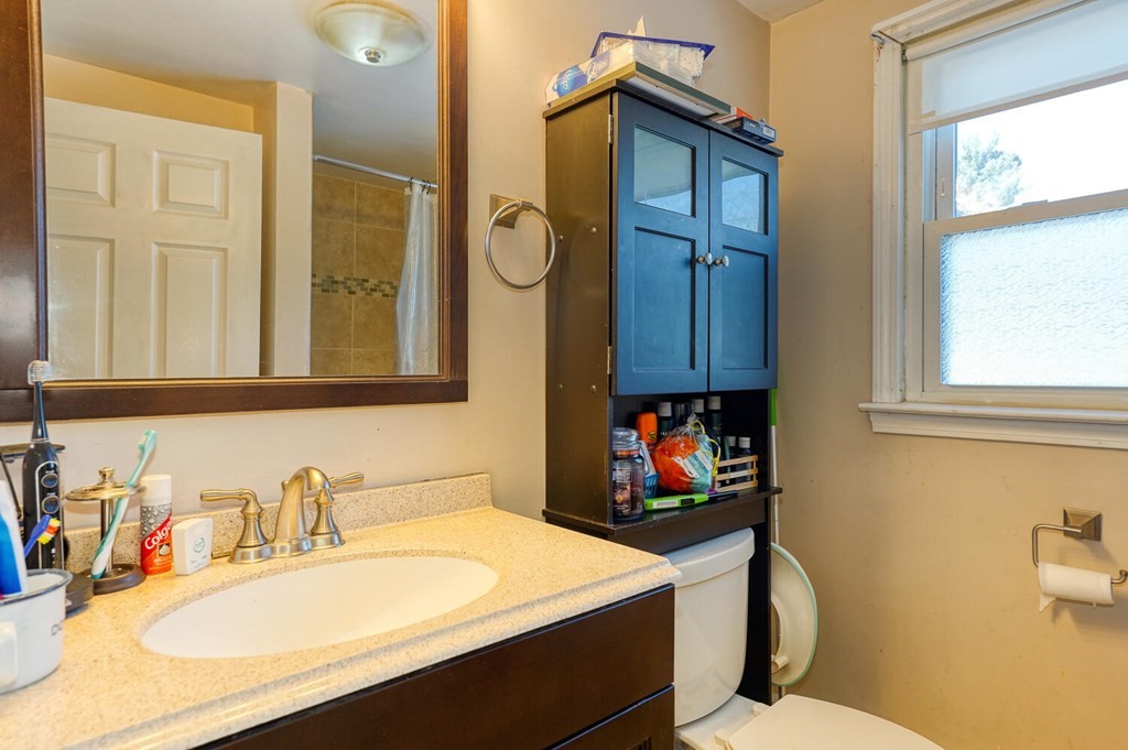 114 Salem Road Tewksbury, MA 01876 - Photo 16 of 28