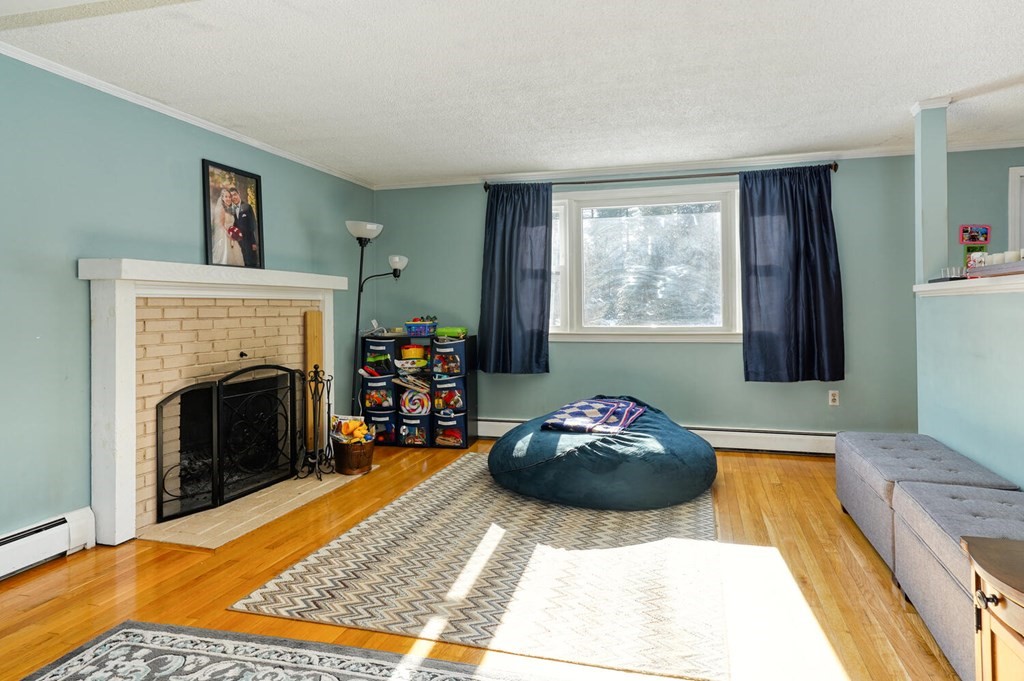 114 Salem Road Tewksbury, MA 01876 - Photo 4 of 28